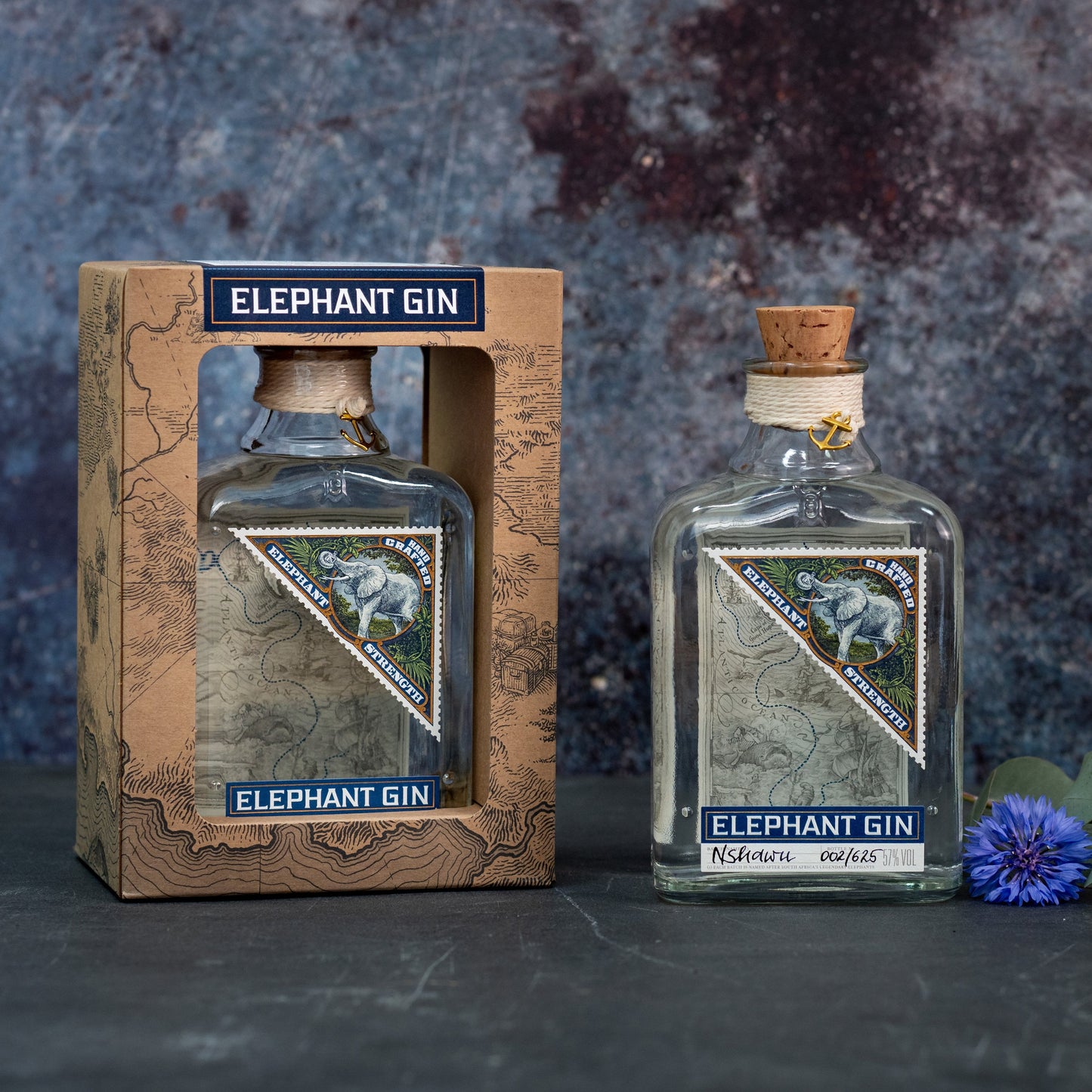 Elephant Strength Gin in Geschenkbox mit Tumbler Glas