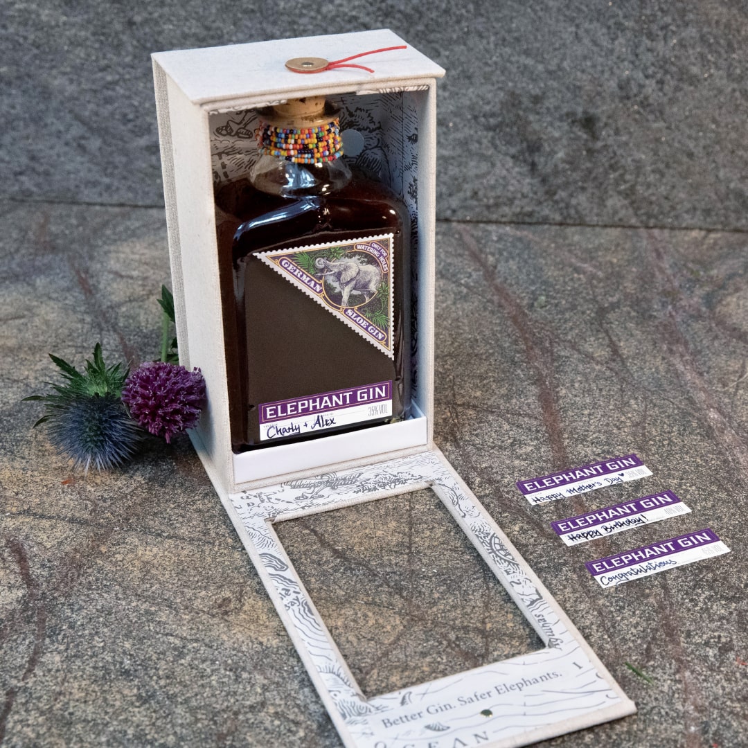 Personalisierbarer Elephant Sloe Gin in Leinengeschenkbox