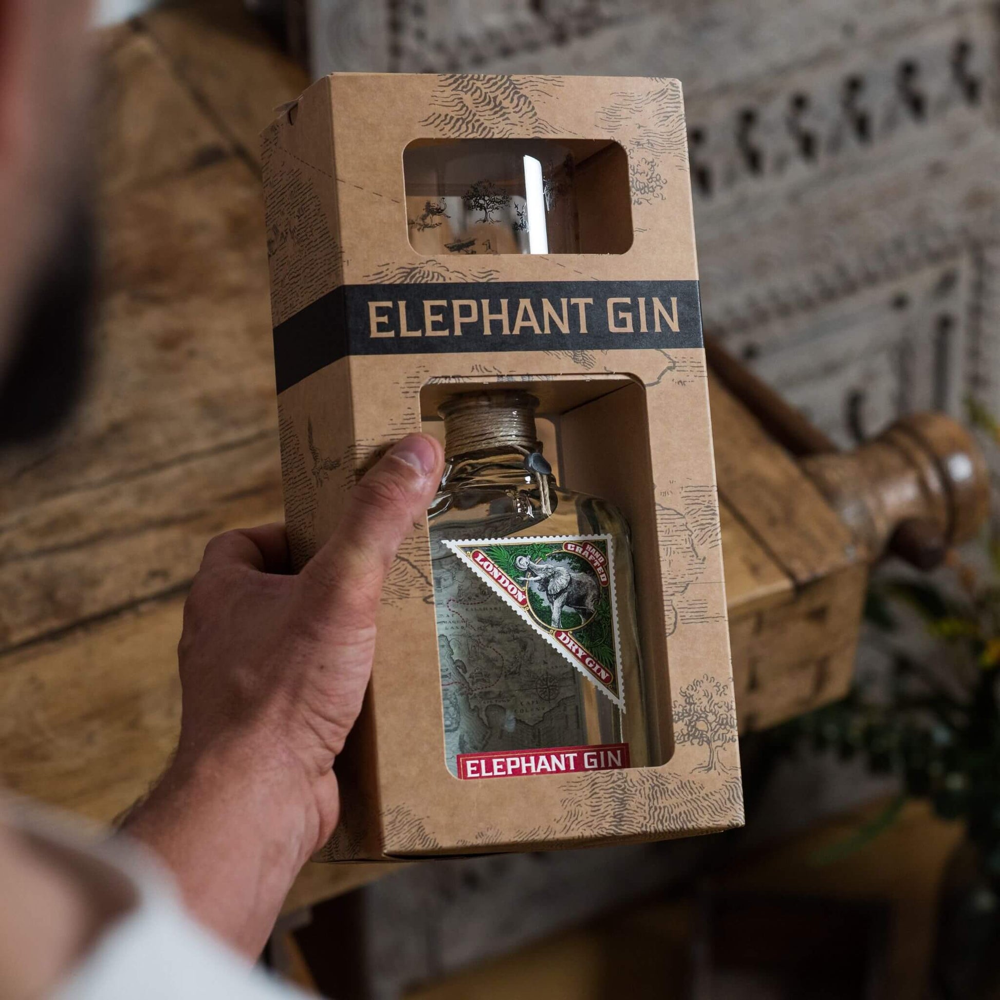 in mit Gin Tumbler – London Elephant Dry Gin Elephant Glas Geschenkbox